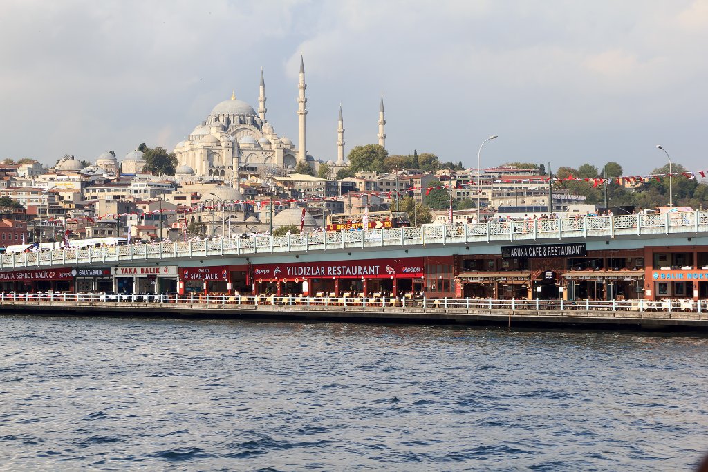 02-Galata Bridge and Süleymaniye Mosque .jpg